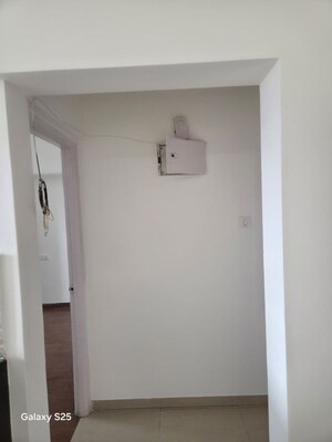 Room in 2 BHK Apartment at Raichandani Aura, Kharadi – for Rent