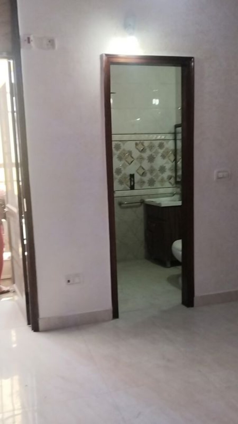 undefined, niti khand ii 3 Bedroom 1350 Sq.Ft. Builder Floor In Niti Khand ii Ghaziabad 9973871