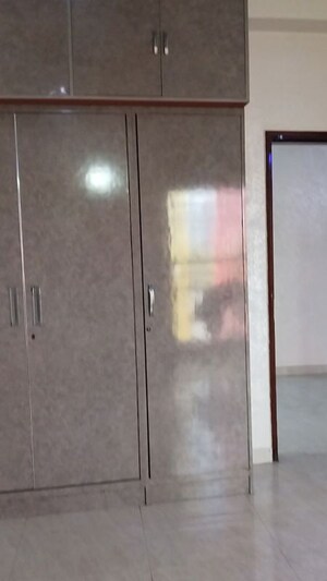 Furnished Amenities in 3 BHK Builder Floor at Niti Khand ii – for Sale