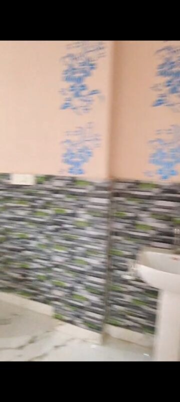 Swimming Pool in 2 BHK Builder Floor at Dwarka Mor – for Rent