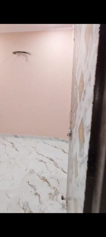 Bathroom in 2 BHK Builder Floor at Dwarka Mor – for Rent