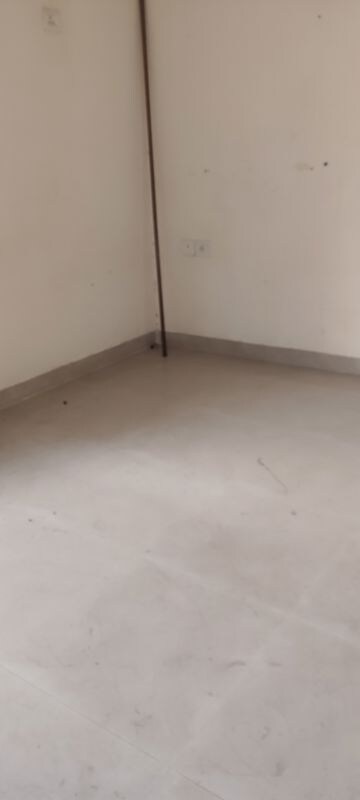 Room in 2 BHK Apartment at Omaxe Heights, Sector 86 – for Sale