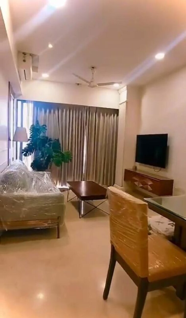 Living Room, shapoorji-pallonji-vicinia 3 Bedroom 1068 Sq.Ft. Apartment In Powai Mumbai 9974084