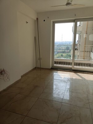 Room in 3 BHK Apartment at Piyush Heights, Sector 89 – for Sale