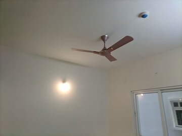 Furnished Amenities in 2 BHK Apartment at Prestige North Point, Kammanahalli – for Rent