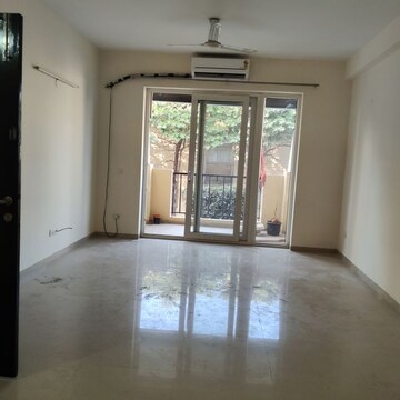 Room in 3 BHK Apartment at Emaar MGF Emerald Hills, Sector 65 – for Rent