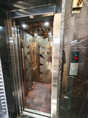 Gym in 2 BHK Builder Floor at Tagore Garden – for Rent