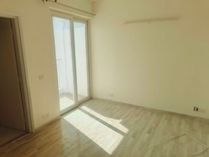 Room in 3 BHK Apartment at CHD Avenue 71, Sector 71 – for Rent