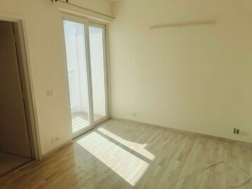 Room in 3 BHK Apartment at CHD Avenue 71, Sector 71 – for Rent