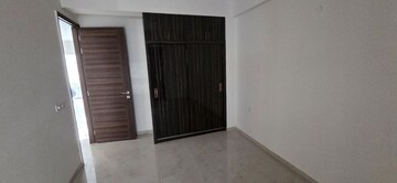 Room in 3.5 BHK Independent House at Smart World Gems, Sector 89 – for Sale