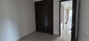 Room in 3.5 BHK Independent House at Smart World Gems, Sector 89 – for Sale