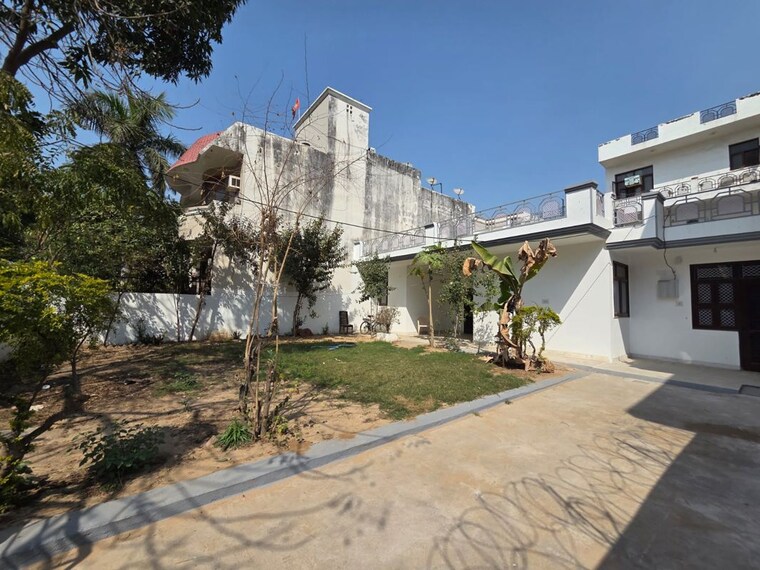 Exterior View, sector 5 3 Bedroom 350 Sq.Yd. Independent House In Sector 5 Gurgaon 9974454