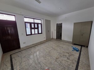 Room in 3 BHK Independent House at Sector 5 – for Rent