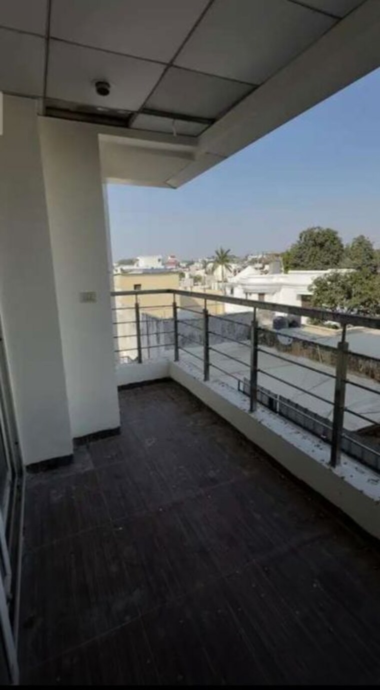 Balcony, niralanagar 3 Bedroom 1800 Sq.Ft. Apartment In Niralanagar Lucknow 9974497