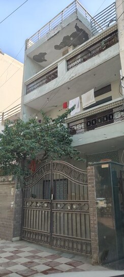 3 BHK + Pooja Room,Study Room Independent House For Sale in Sector 7