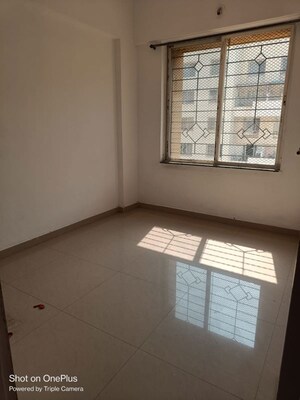 Room in 2 BHK Apartment at Palladium Homes, Dhanori – for Rent