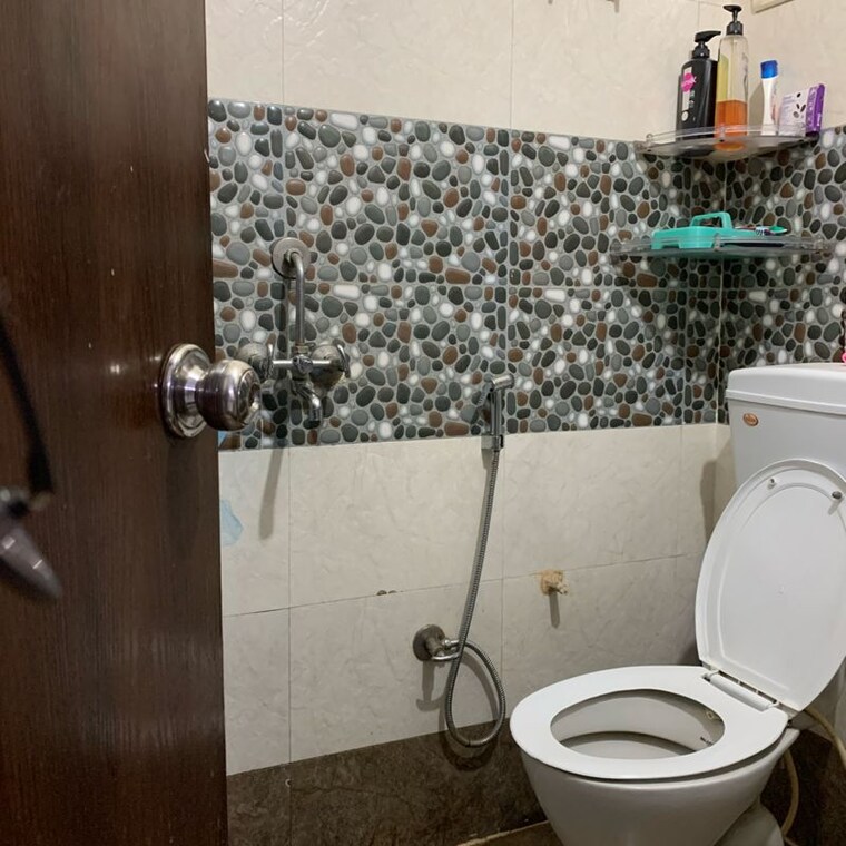 Bathroom, vasundhara sector 3 1 Bedroom 554 Sq.Ft. Builder Floor In Vasundhara Sector 3 Ghaziabad 9974458