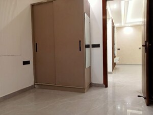 Room in 3 BHK Builder Floor at Mahavir Enclave 1 – for Rent