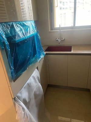 Furnished Amenities in 1 BHK Apartment at Hiranandani Regent Hill, Powai – for Rent