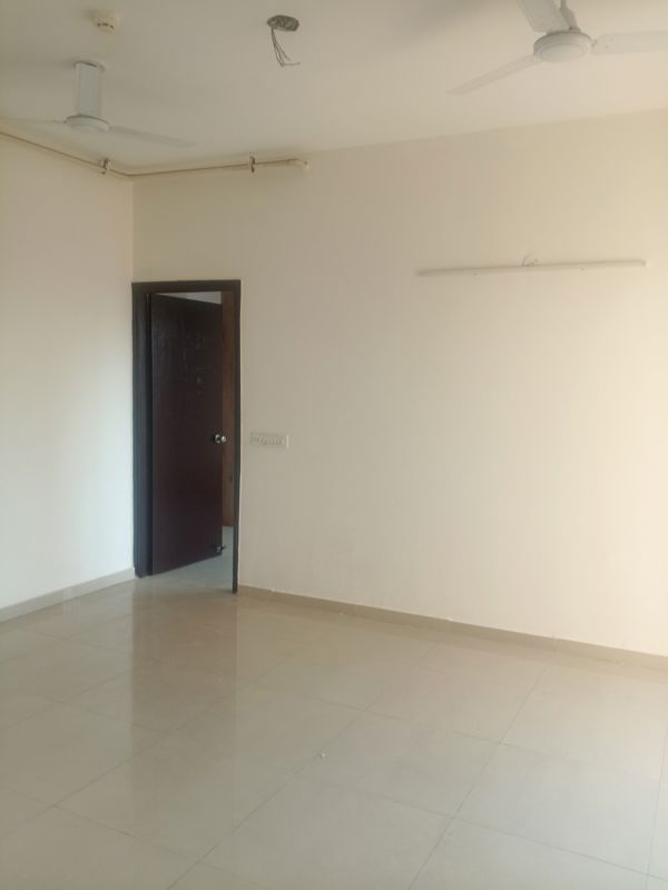 3 BHK 1225 Sq.Ft. Apartment in Mahagun Mywoods III