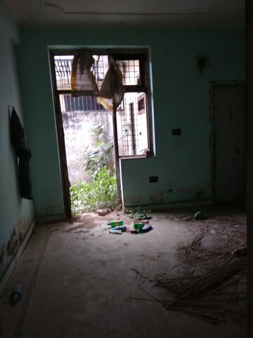 Room in 2 BHK Independent House at Delta Ii Greater Noida – for Sale