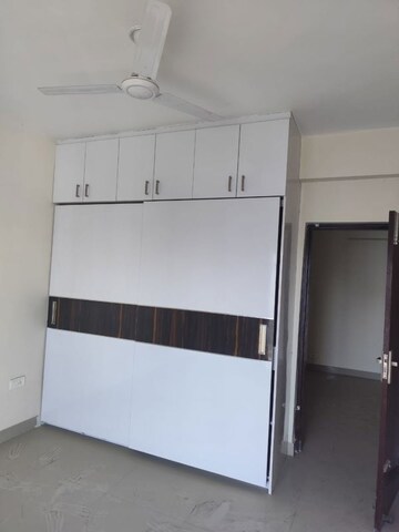 Room in 4 BHK Apartment at Mapsko Mount Ville, Sector 79 – for Sale