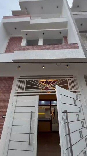 3 BHK Independent House For Sale in Para