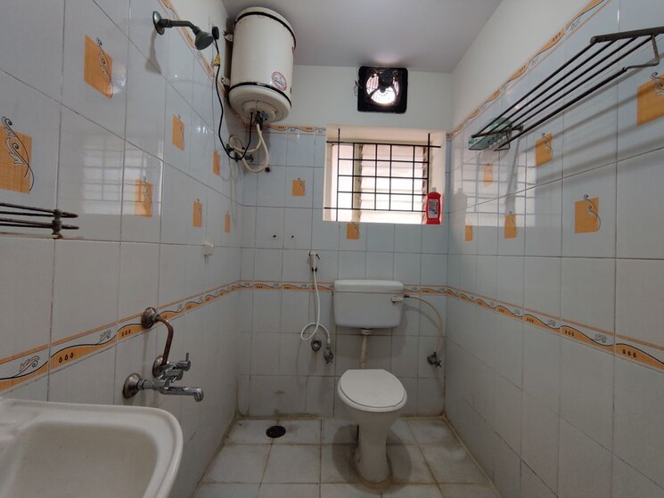 Bathroom, v-v-emerald  1564 Sq.Ft. Apartment In Horamavu Bangalore 9974947