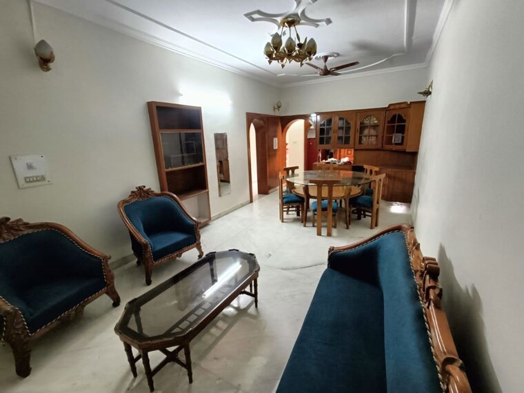 Living Room, rajouri garden 2 Bedroom 100 Sq.Yd. Builder Floor In Rajouri Garden Delhi 9975021