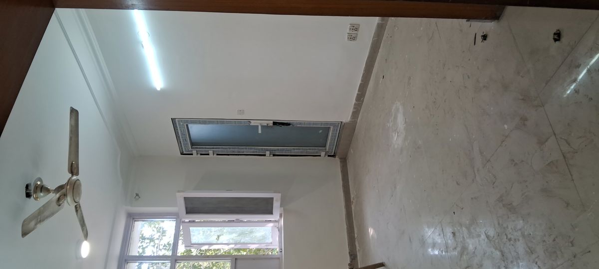 4 BHK + Extra Room Apartment For Rent in Sarita Vihar
