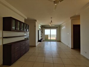 Room in  Apartment at Bhartiya Nikoo Homes Phase 2, Thanisandra Main Road – for Rent