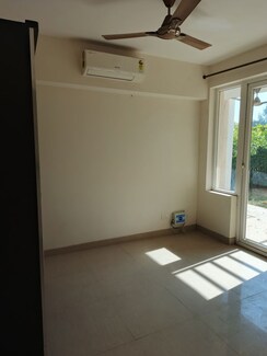 3 BHK + Extra Room Apartment For Sale in Smart World Orchard