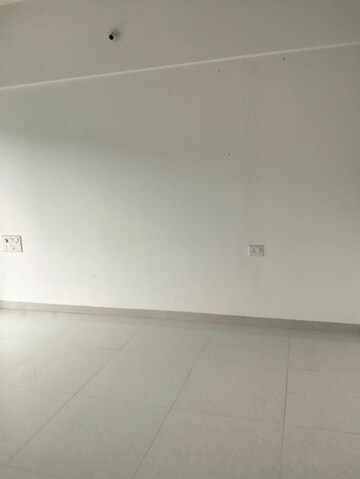 Room in 2 BHK Apartment at Puranik Abitante, Bavdhan – for Rent