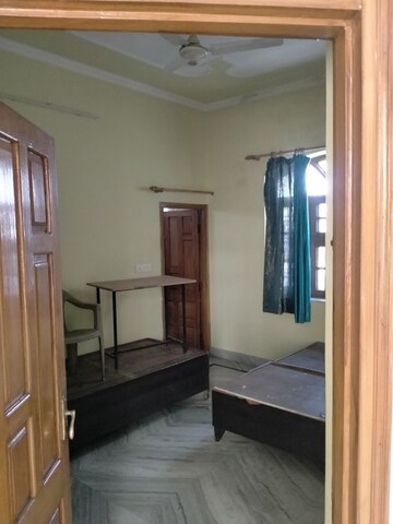 Room in  Pg at Clement Town – for Rent