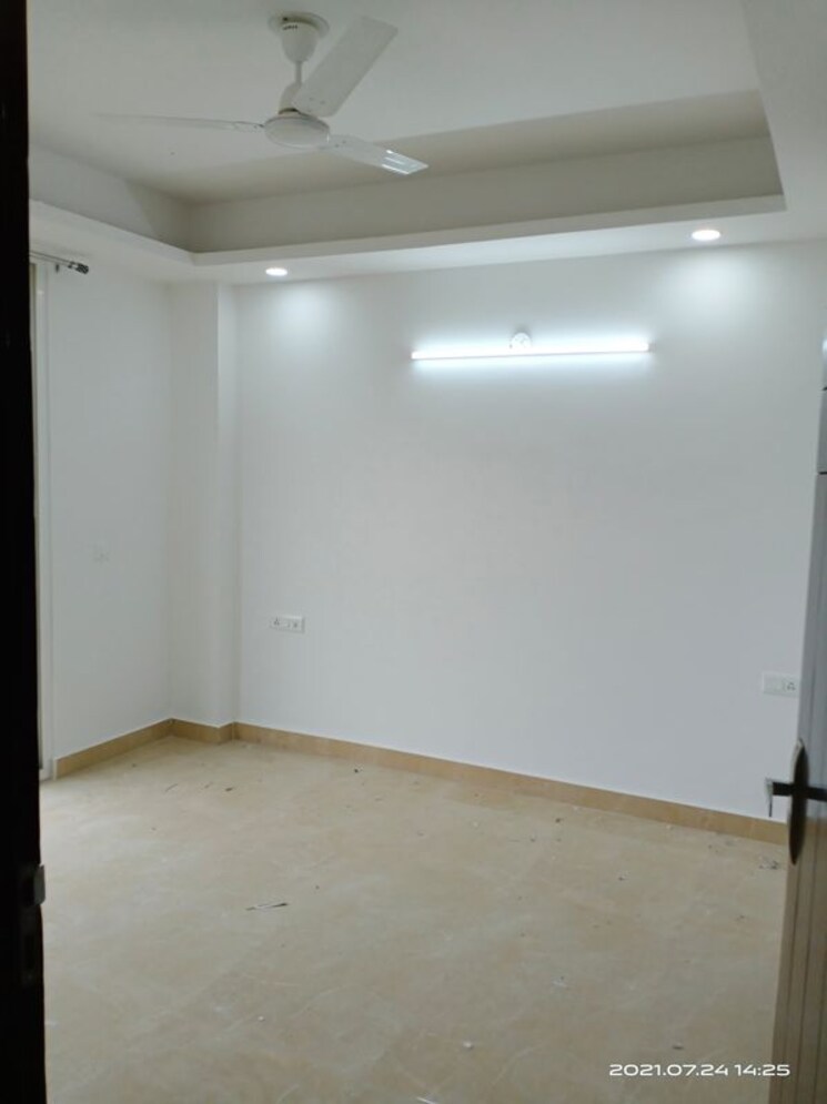 Room, vasant kunj 4 Bedroom 1800 Sq.Ft. Apartment In Vasant Kunj Delhi 9975317