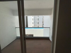 Room in 4 BHK Apartment at Lohia Unika, Hadapsar – for Sale