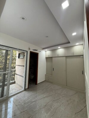 Room in 2 BHK Builder Floor at Tagore Garden Extension – for Rent