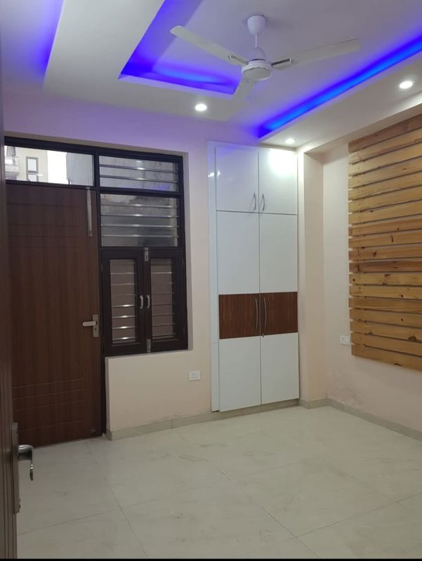 3 BHK + Pooja Room,Servant Room,Study Room Builder Floor For Sale in Sector 91