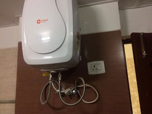 Bathroom in 3 BHK Apartment at Mahagun Moderne, Sector 78 – for Rent