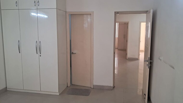 Room, bptp-park-prime 3 Bedroom 2100 Sq.Ft. Apartment In Sector 66 Gurgaon 9975459