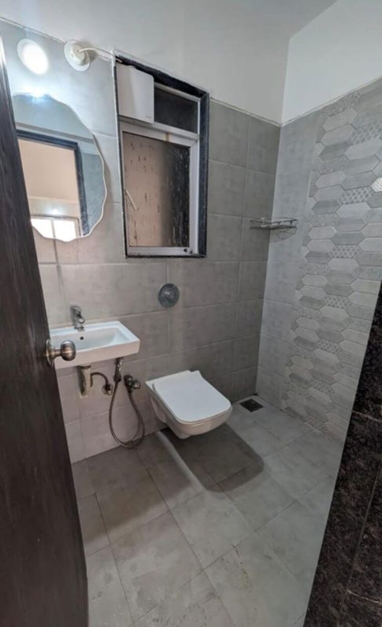 Bathroom, aashna-samadhan 2 Bedroom 501 Sq.Ft. Apartment In Goregaon West Mumbai 9975591