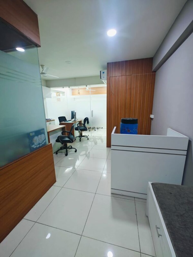 Kitchen, science city Commercial Office Space 830 Sq.Ft. In Science City Ahmedabad 9975583