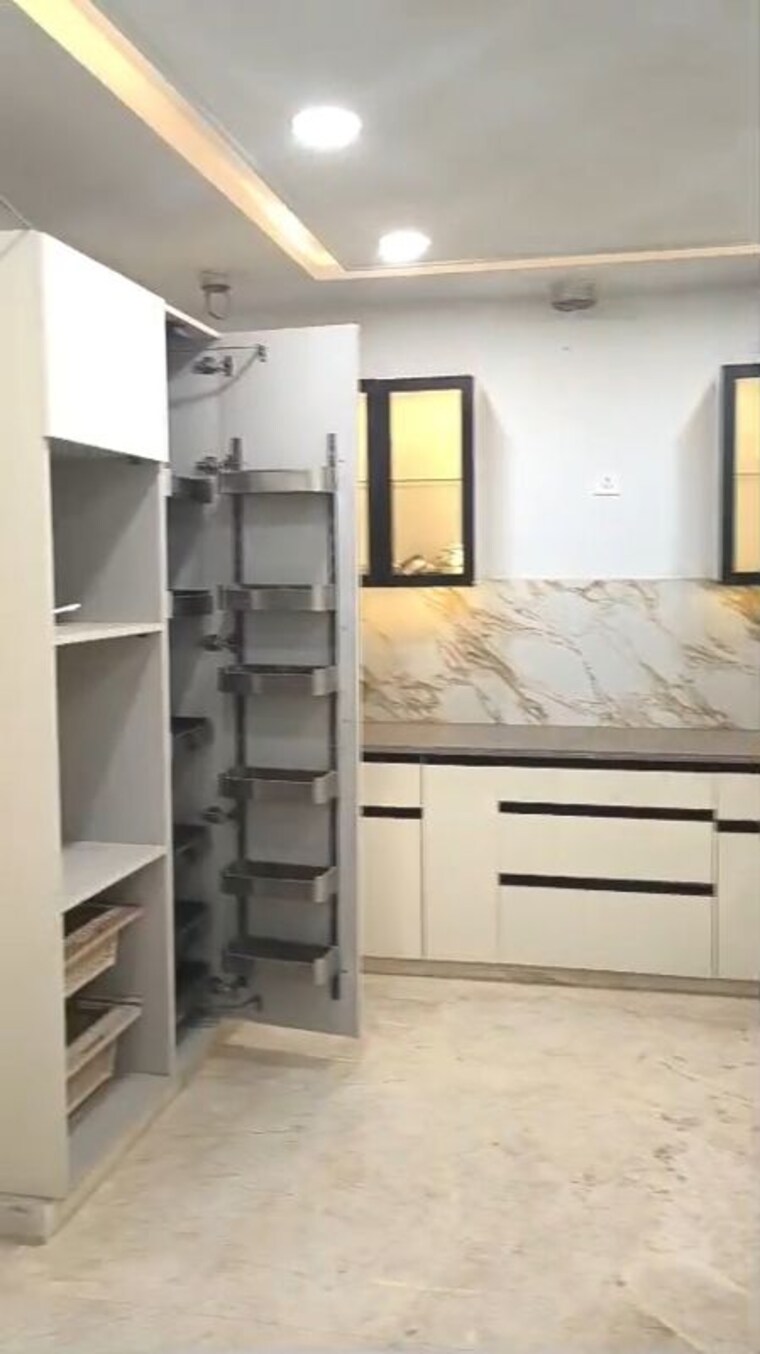 undefined, rohini sector 23 4 Bedroom 2200 Sq.Ft. Builder Floor In Rohini Sector 23 Delhi 9975697