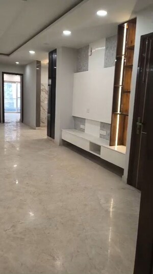 Room in 4 BHK Builder Floor at Rohini Sector 23 – for Sale