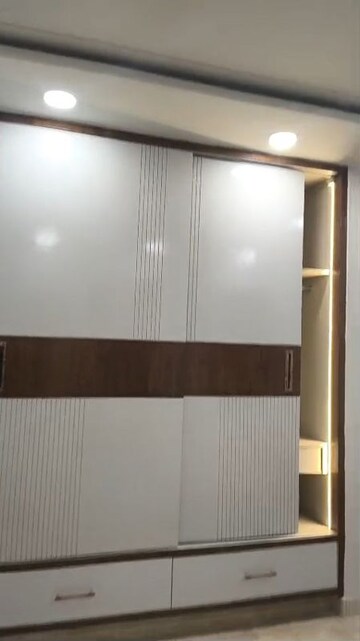 Room in 4 BHK Builder Floor at Rohini Sector 23 – for Sale