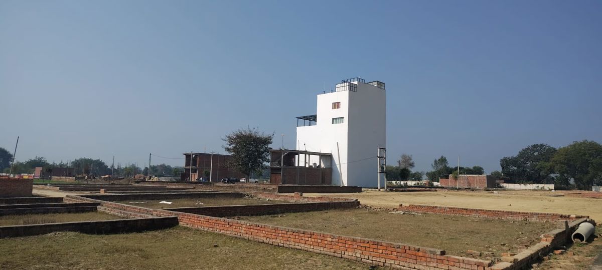 Plot For Sale in Raebareli Road