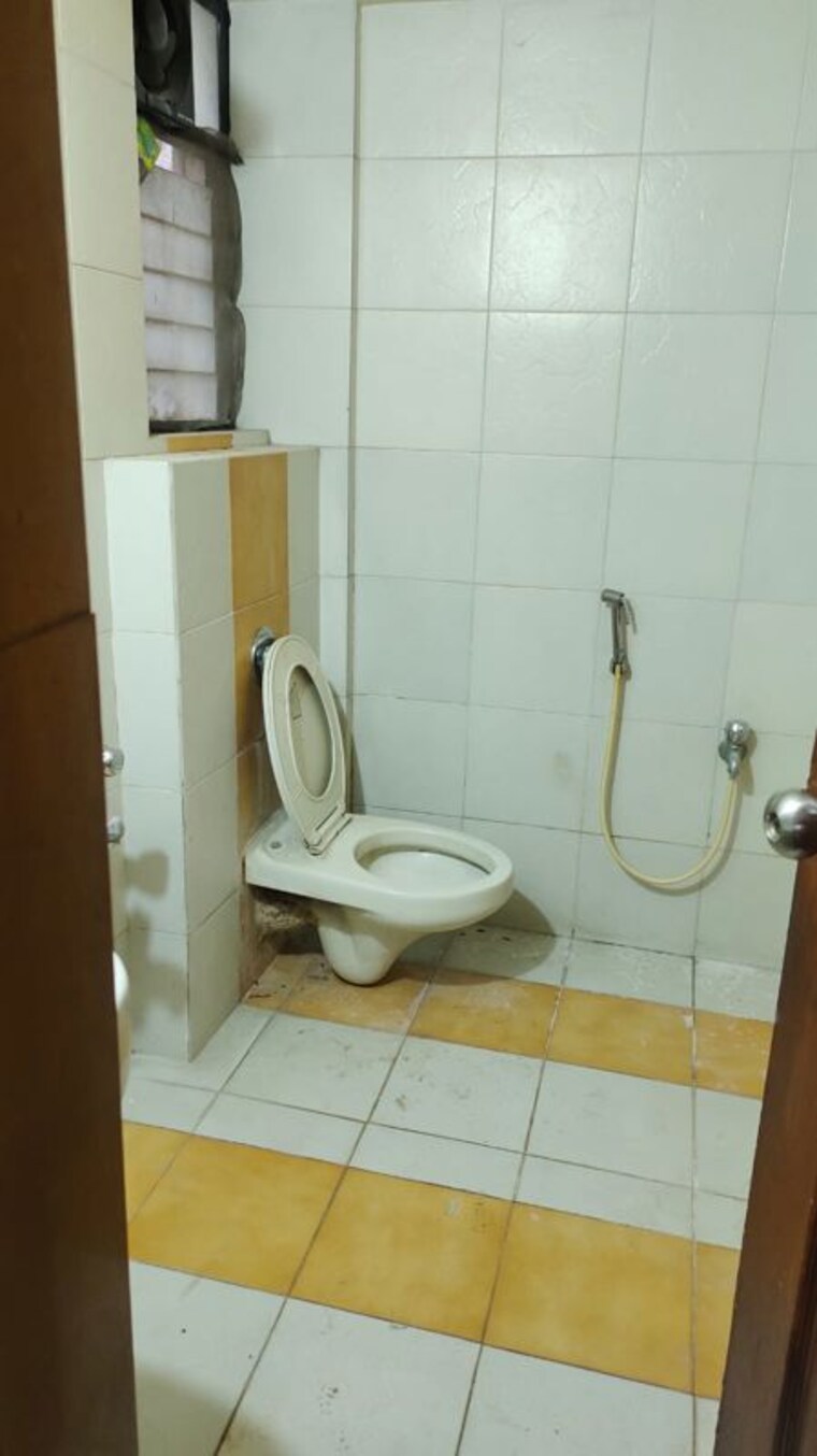 Bathroom, antarkar-and-joshi-ram-indu-park 4 Bedroom 2200 Sq.Ft. Independent House In Baner Pune 9930505