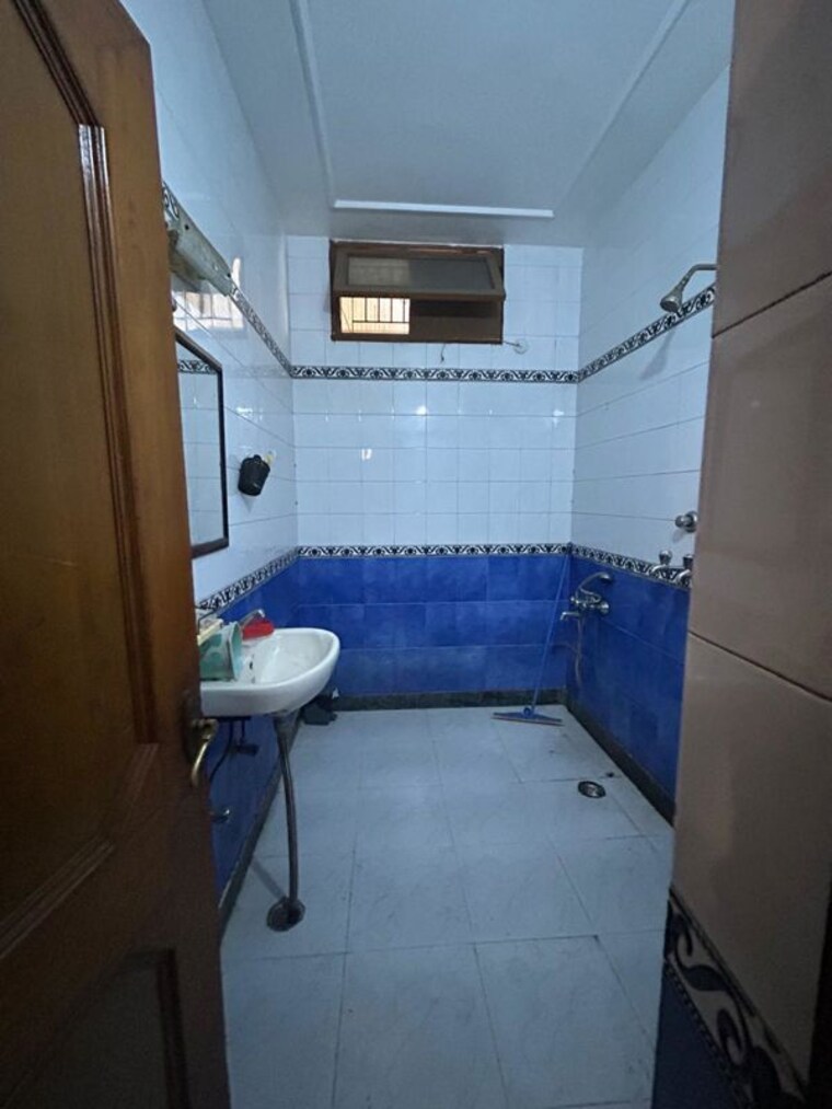 Bathroom, sector 23a 3 Bedroom 1800 Sq.Ft. Independent House In Sector 23a Gurgaon 9975762
