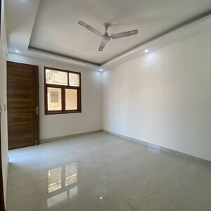 Room in 3 BHK Builder Floor at Chattarpur – for Rent