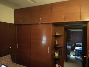 Room in 2 BHK Builder Floor at Ansal Sushant Apartments, Sushant Lok I – for Rent